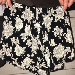 Brandy Melville flowy shorts